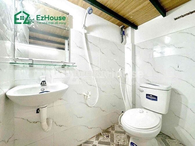 DUPLEX GÁC CAO ĐI BỘ QUA ĐẠI HỌC CÔNG THƯƠNG SẴN MÁY LẠNH