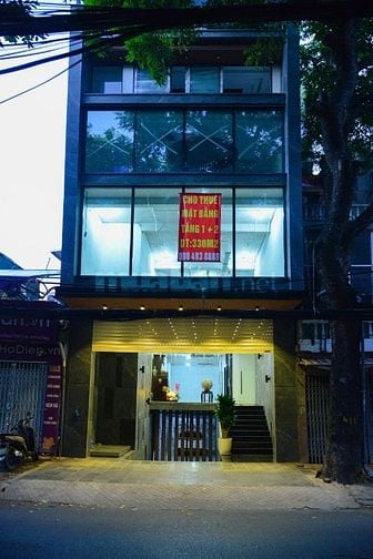 Cho thuê nhà tầng 1 và tầng 2 nhà mặt đường số 585 Hoàng Hoa Thám, BĐ