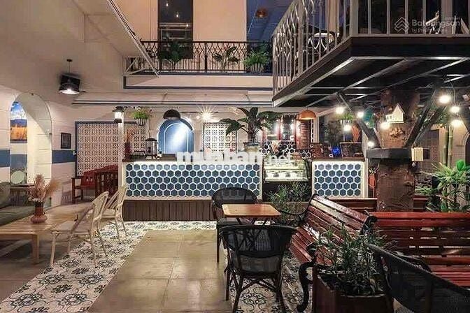 Nhà mặt tiền khu đường hoa - Phú Nhuận diện tích khủng giá 40tr