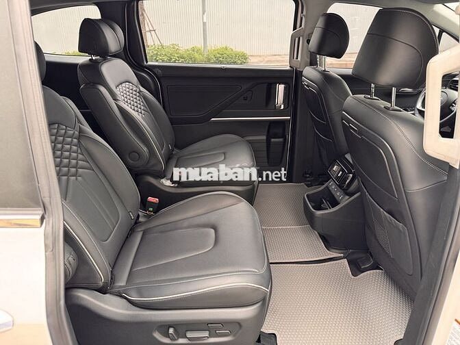 Hyundai Custin 2024 Cao Cấp 2.0T - 30,000 km.