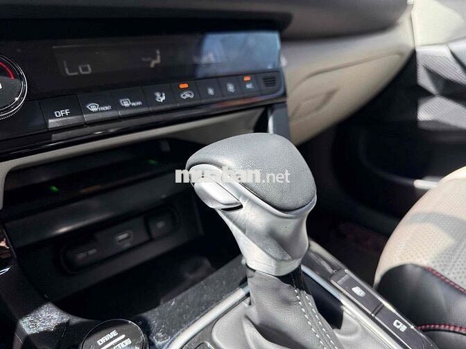 Kia Seltos 2023 Premium 1.4AT - 22000 km - Hãng