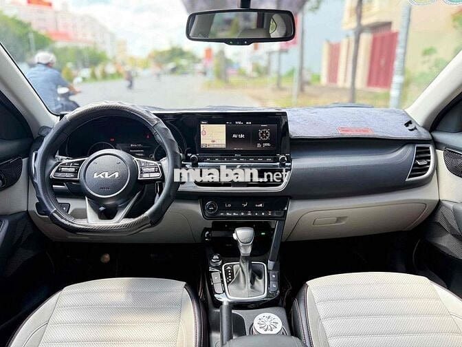 Kia Seltos 2023 Premium 1.4AT - 22000 km - Hãng