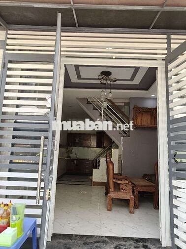 Cho thuê nhà hẻm xe tải Phú Định Q8 3PN kinh doanh tốt