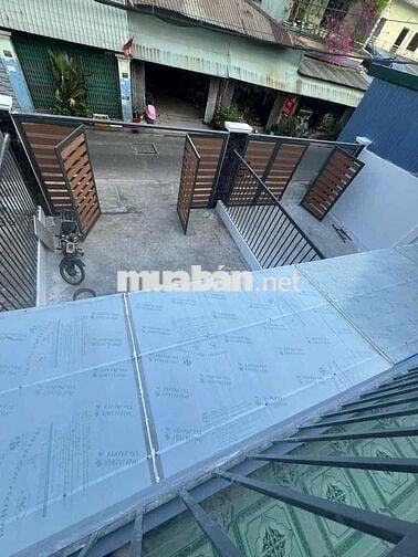 NHÀ MỚI, XE HƠI ĐẬU TRONG SÂN, LÊ ĐÌNH CẨN