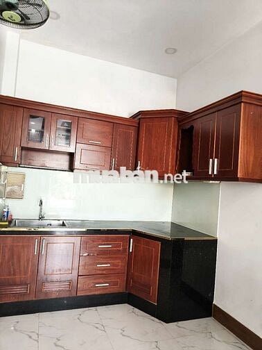 Cho thuê nhà hẻm xe tải Phú Định Q8 3PN kinh doanh tốt