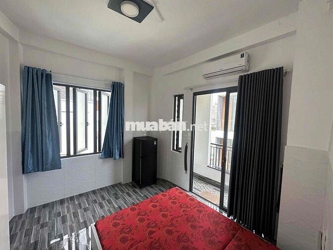 Studio Ban Công Tại Trần Quang Diệu Quận 3. Gần Lê Văn Sỹ