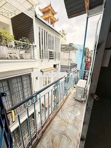 Nhà nguyên căn Hoàng Văn Thụ, Lê Văn Sĩ cần cho thuê