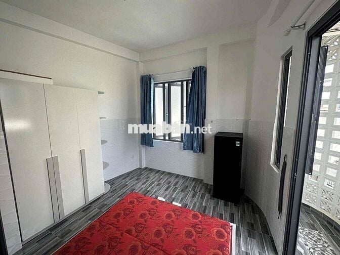Studio Ban Công Tại Trần Quang Diệu Quận 3. Gần Lê Văn Sỹ