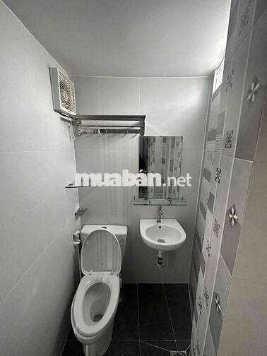 Studio Ban Công Tại Trần Quang Diệu Quận 3. Gần Lê Văn Sỹ