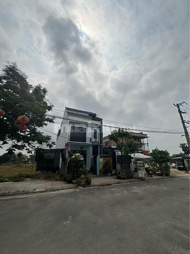 Bán lô 150m2, trục đường 10.5 hè 5m đất Đà Nẵng giá chỉ 2ty5