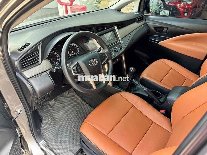 Toyota Innova 2020 E 2.0 MT - bảo hành Toyota