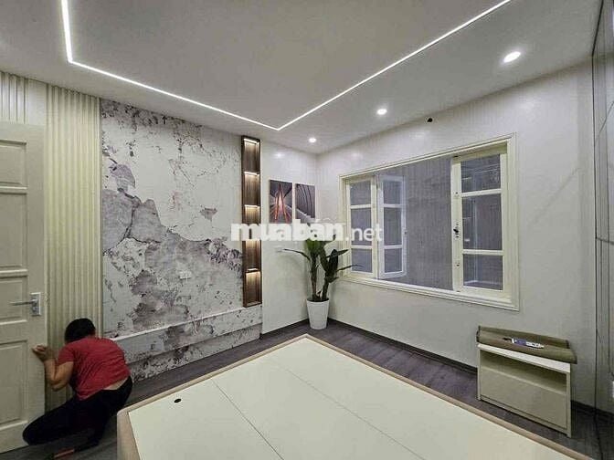 BÁN NHÀ CẦU GIẤY -VUÔNG VỨC NỞ HẬU