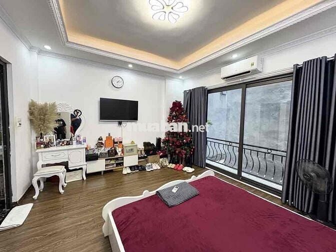 Bán nhà định công diện tích 30.m2 xây dựng 5 tầng Giá 7.9 tỷ