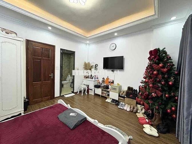 Bán nhà định công diện tích 30.m2 xây dựng 5 tầng Giá 7.9 tỷ