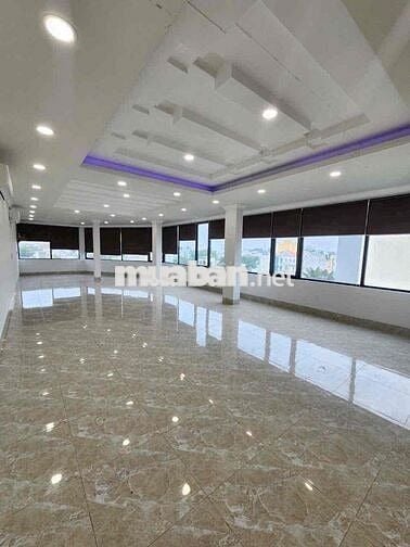 Giảm 1,5Tỷ Bán toà nhà Văn Phòng ngay Siêu Thị Go.Trung tâm Hành chinh