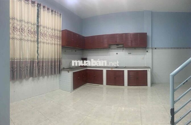 nhà mới góc hai mặt tiền sạch đẹp cho thuê