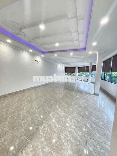 Giảm 1,5Tỷ Bán toà nhà Văn Phòng ngay Siêu Thị Go.Trung tâm Hành chinh