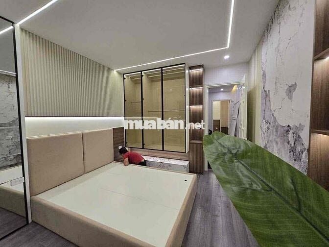 BÁN NHÀ CẦU GIẤY -VUÔNG VỨC NỞ HẬU