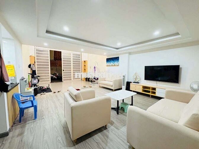 Bán Nhà hẻm ô tô 1 Trệt 2 Lầu Đường Lê Hồng Phong, P4, Vũng Tàu