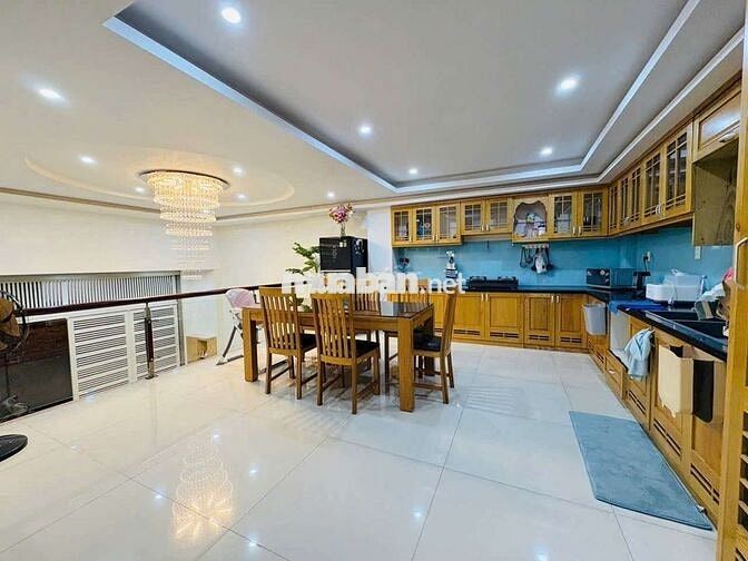 Bán Nhà hẻm ô tô 1 Trệt 2 Lầu Đường Lê Hồng Phong, P4, Vũng Tàu