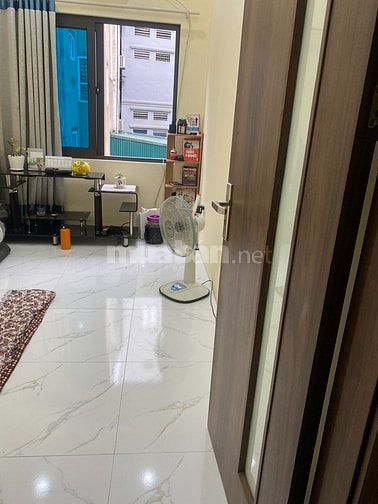 Chính chủ bán nhà số 2 ngõ 17 Quốc Tử Giám >>4 tỷ-5 tầng !!