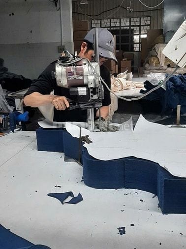 TUYỂN CÔNG NHÂN MAY-QC- CẮT VẢI - CTY  GẦN CHỢ HÓC MÔN