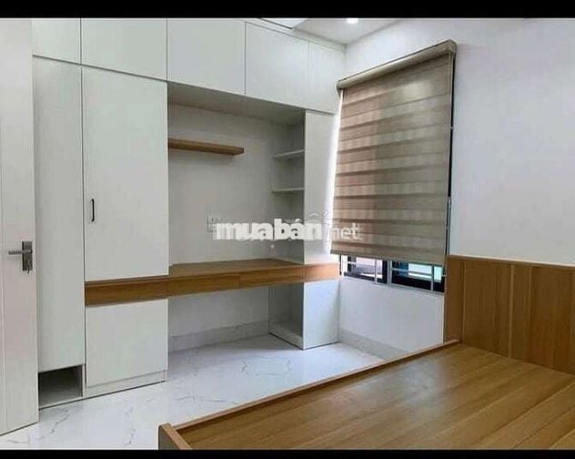 Tôi cần bán nhà mặt ngõ ô tô chánh Hoàng Quốc Việt 6tầng thang máy .