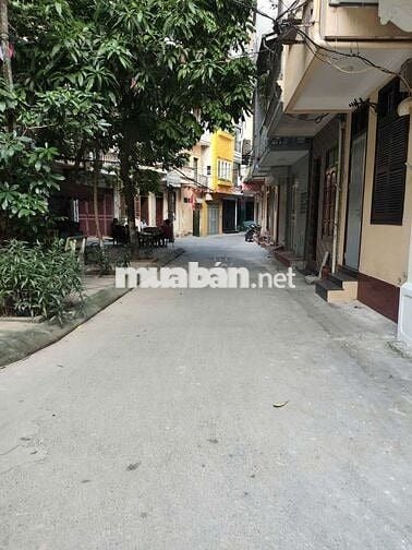 Bán nhà khu phân lô cán bộ .oto đỗ cửa. 52M,4 tầng. Giá 14 tỷ.