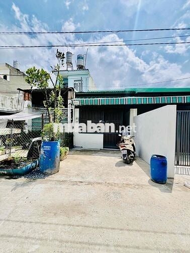 Nhà Mới Rộng DT 4x25 1Trệt 1Lửng 2Pn 1Wc Không Gian Rộng Chứa Hàng