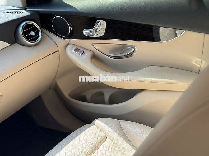 Mercedes Benz GLC200 2022 Siêu Mới