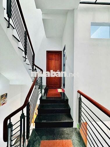 Cho thuê nhà hẻm 6m Vườn Lài, Trệt 2 lầu. 3PN, 2WC, Phòng thờ,1 sẹc