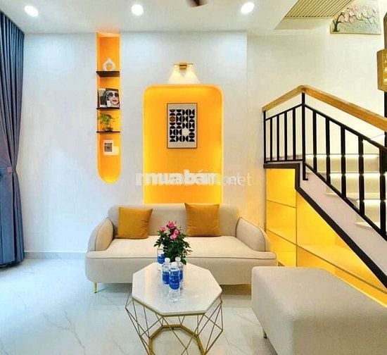 - NHÀ 2 TẦNG - NGAY CHỢ LINH XUÂN - 66M2 -NGANG 6 - CHỈ 4,7 TỶ CÒN TL