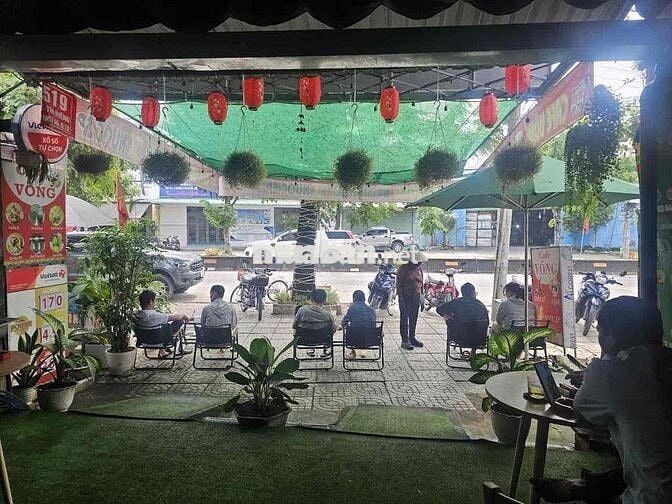sang mặt tiền đường kinh doanh cà phê