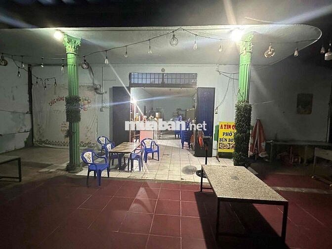 Cho thuê mặt bằng + vỉa hè đối diện MB, ngay trường cao đẳng y tế ĐN.