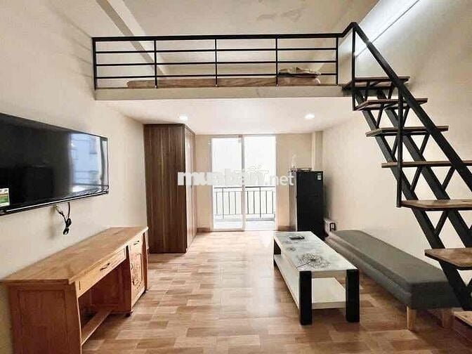 Cho Thuê Căn Gác Giá Rẻ Full Nội Thất Gần Toà Nhà E-Town Mới Nhất 2025