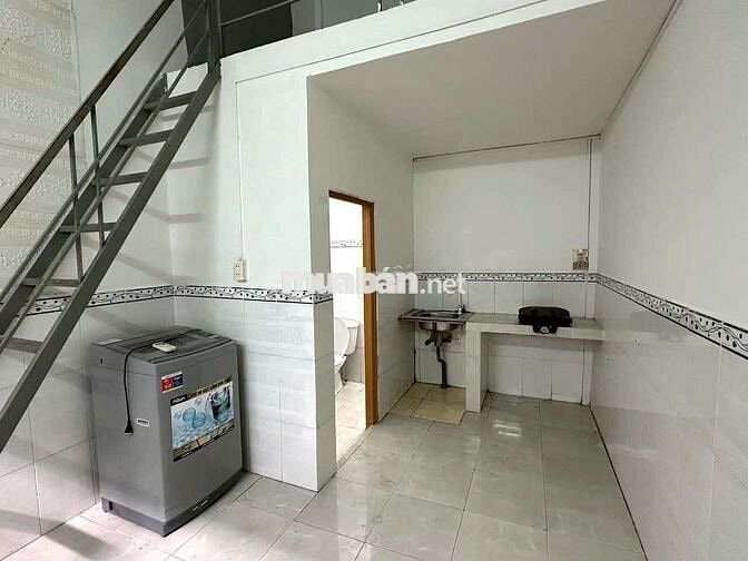 CHO THUÊ PHÒNG TRỌ SẴN MÁY LẠNH VÀ MÁY GIẶT NGUYỄN VĂN CỪ GẦN ĐHYD