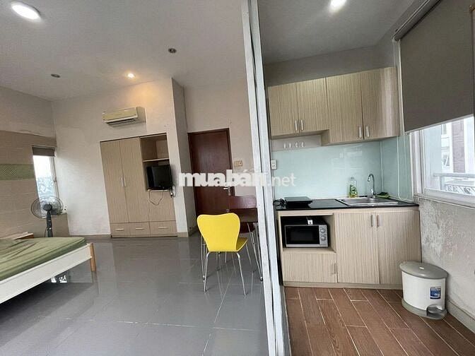 Cho thuê căn hộ 50m2 / 1 PN tại đường Nguyễn Trãi quận 1