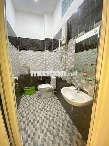 Cho thuê nhà đầu đường 38,P.Hiệp Bình Chánh,Thủ Đức, gần chợ Hiệp Bình