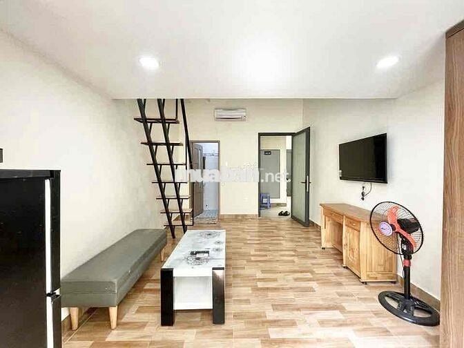 Cho Thuê Căn Gác Giá Rẻ Full Nội Thất Gần Toà Nhà E-Town Mới Nhất 2025