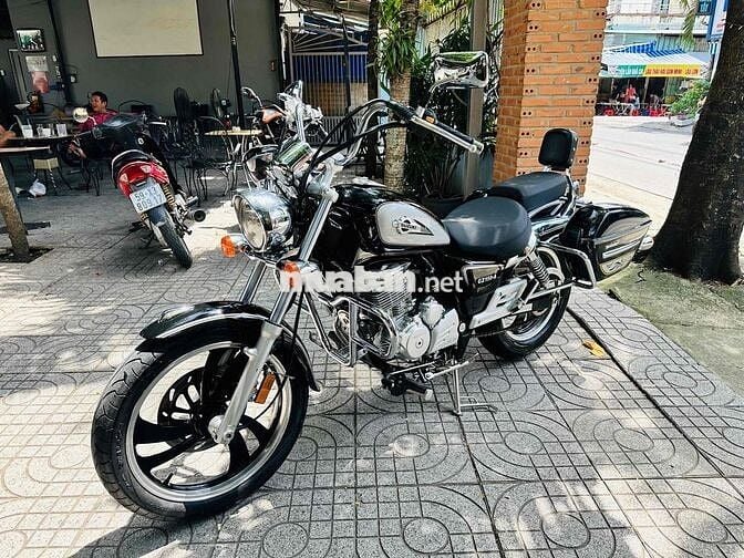 SUZUKI GZ 150A   rất đẹp chính chủ kí