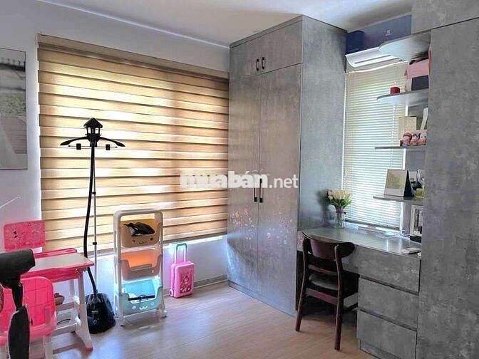 Bán nhà lô góc ô tô 7 chỗ đỗ cửa 36m² Bát Khối, Long Biên giá hấp dẫn