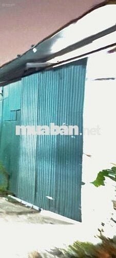 Bán 80m2 nhà cấp 4 lô góc mặt đường nhựa vỉa hè oto tránh.