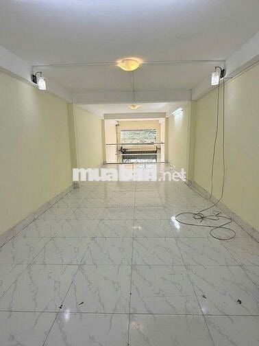 NGUYÊN CĂN QUẬN 3 ( 3 LẦU SUỐT ) GẦN ĐẠI HỌC VĂN HIẾN