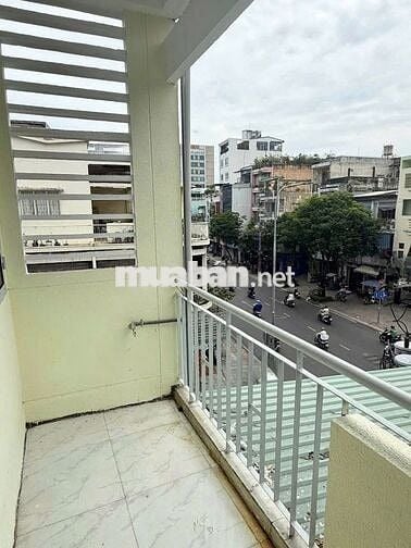 NGUYÊN CĂN QUẬN 3 ( 3 LẦU SUỐT ) GẦN ĐẠI HỌC VĂN HIẾN