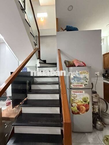 Siêu phẩm 50m2, 4 tầng,4pn, nhỉnh 6 tỷ, đường Huỳnh Tấn Phát, Quận 7.