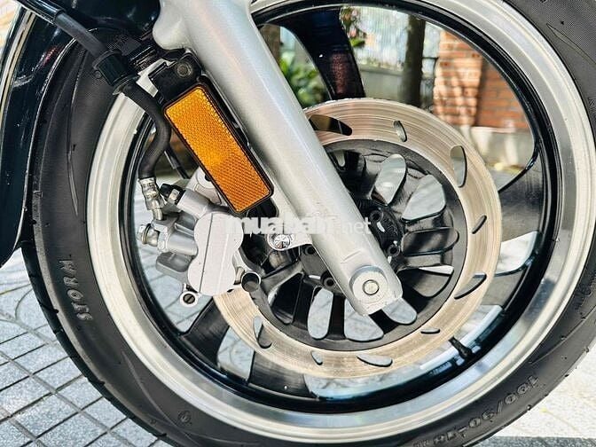 SUZUKI GZ 150A   rất đẹp chính chủ kí