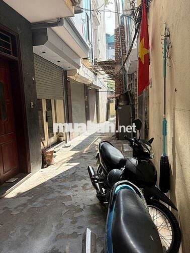 BÁN NHÀ TRUNG TÂM CẦU GIẤY – NHÀ ĐẸP LỘNG LẪY – NỞ HẬU TÀI LỘC