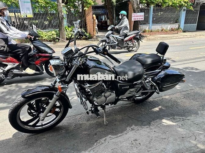 SUZUKI GZ 150A   rất đẹp chính chủ kí