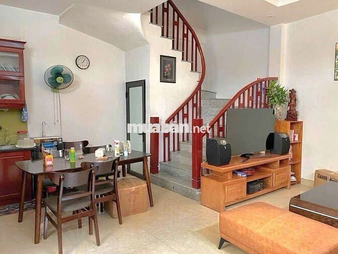 Bán nhà lô góc ô tô 7 chỗ đỗ cửa 36m² Bát Khối, Long Biên giá hấp dẫn