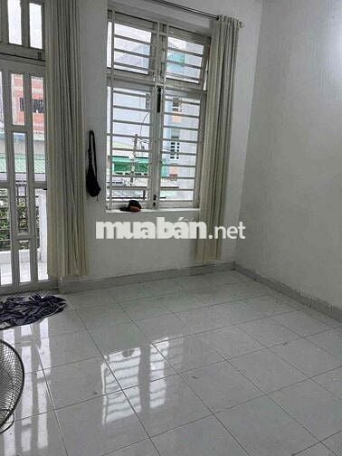 Nhà hẻm xe tải Nguyễn Quý Yêm, Có Máy Lạnh, Nhận Nhà Ngay